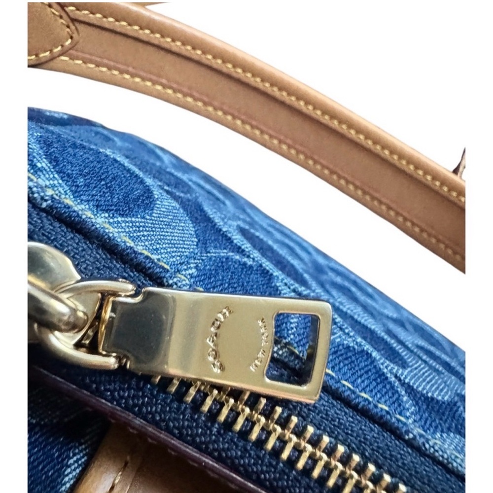 Blue and Tan Coach Ashton Designer Women's Bag NWT - Picture 4 of 10